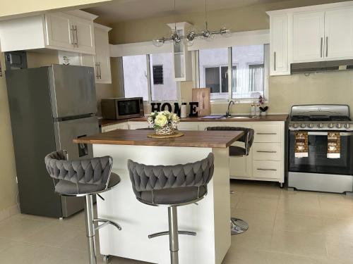 virtuve, Apartment in Bani in Bani
