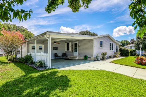 Yard & Screened Porch! Villages Escape in Lady Lake (FL)