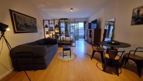 Palermo Combo: 2 Studios w/Balcony for 6!
