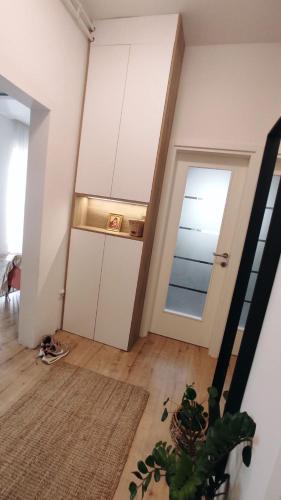 Cozy green apartment Ruzveltova