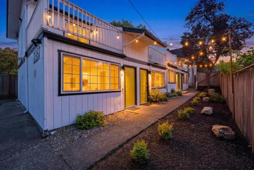 Retreat Near Uo, Autzen Stadium, Amazon Park (# 1) - Eugene, OR