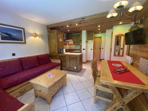 Appartement avec terrasse sud - 38 m², accès pistes - FR-1-356-571