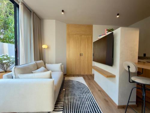 NEW Cozy designer studio in authentic Roma Norte