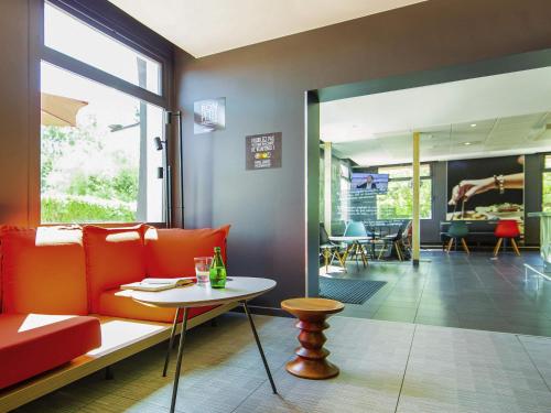 Restaurant, ibis Mulhouse Île Napoléon in Sausheim