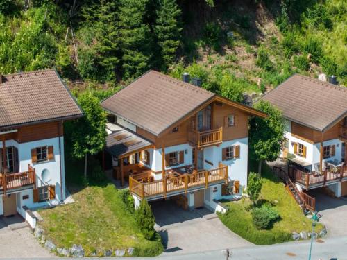 Beautiful Alpine Chalet with Sauna