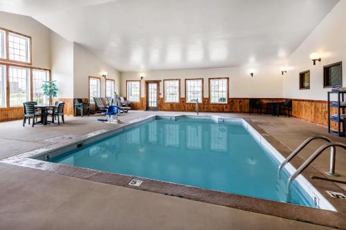 Piscină, Econo Lodge Inn & Suites Dickson in Dickson (TN)
