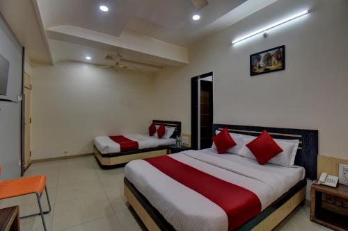 2 twin beds
