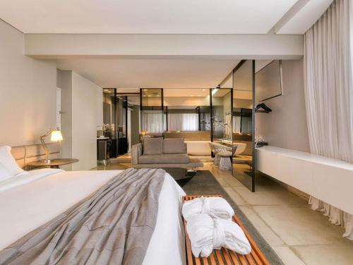 머큐어 벨로 오리존테 빌라 다 세라 호텔 (Mercure Belo Horizonte Vila Da Serra Hotel) in 벨루 오리존치