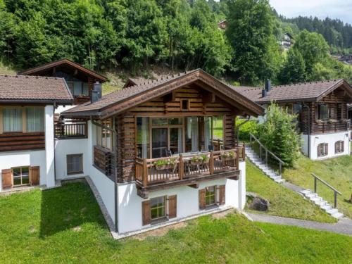 Pinzgau Ski Chalet Retreat with Balcony