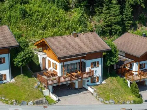 Sunlit Alpine Chalet Stay in Wald im Pinzgau, Österreich