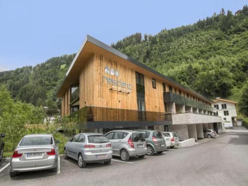 Apartment in Neukirchen by Ski Lift & Sauna in Neukirchen am Großvenediger, Österreich