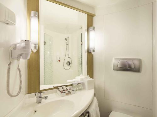ibis Balikpapan Room Type - Standard Twin Room