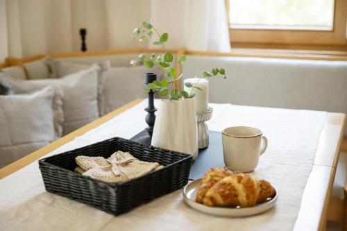 Instalaciones, Seehaus an Badesee und Stausee in Rauchwart