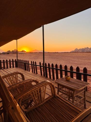 Балкон, Desert Magic Camp & Resort in Ваді Рум