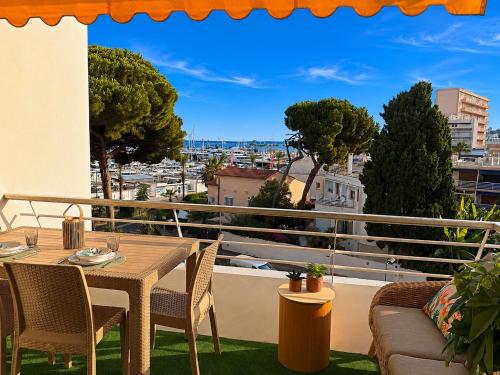 Studio Prestige XXL avec Terrasse vue Mer et Port, Parking privé