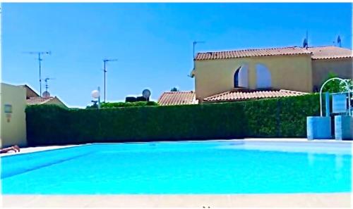 Maison piscine 20 min des plages - Location saisonnière - Juvignac