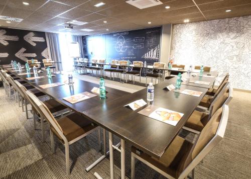 Ibis Niort Est Mendes France - image 9