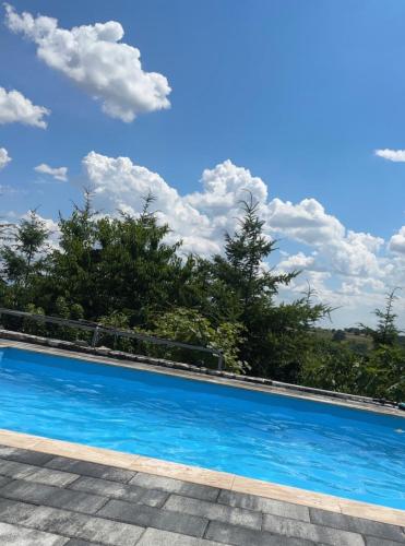 Pool for rent in Kmetovce