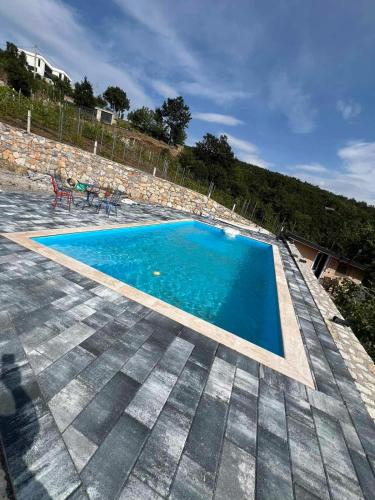 Pool for rent in Kmetovce