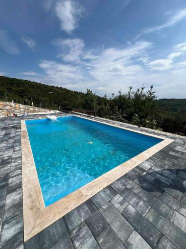 Pool for rent in Kmetovce