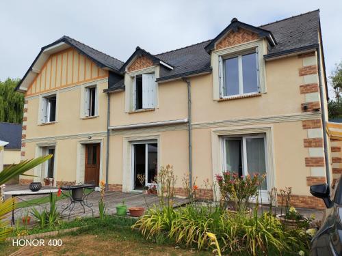 Chambre d'hôtes les Rosiers - Chambre d'hôtes - La Flèche