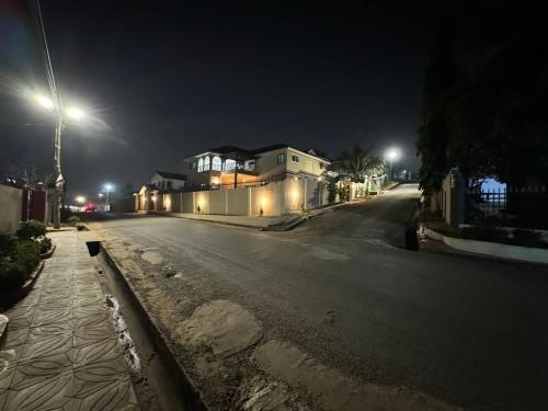Udvendig, Chester Hill Residence in Accra