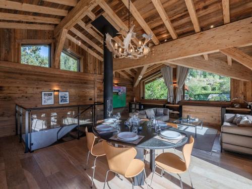 Luxueux Chalet avec Spa et Vue sur Mont Blanc - FR-1-343-253