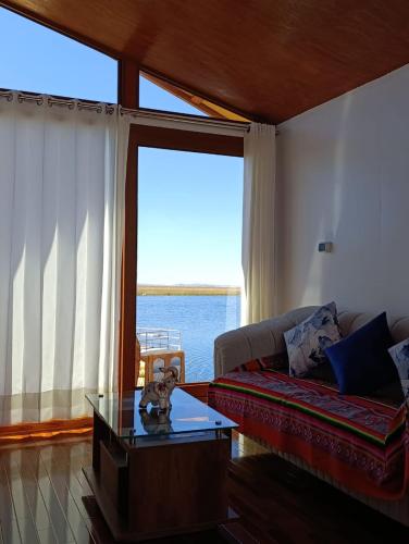 TiticacaIntiLodge in Uros Islands