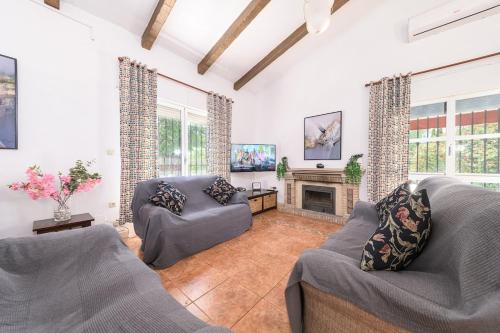 Castanea - Rustic Spanish Retreat