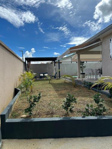 Garden, Villa Lumina - Private pool & quiet in Lamentin