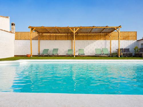 Java Barrosa Suites
