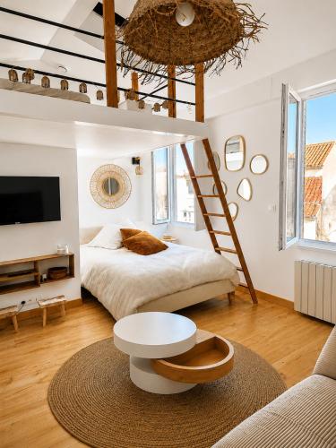 Plage à pied, face à la gare, LES SABLES D'OLONNE, maison type loft
