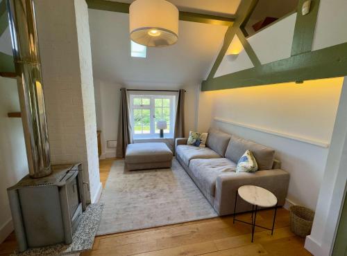 Luxury Hayloft Retreat Near Stratford-upon-Avon in Wootton Wawen