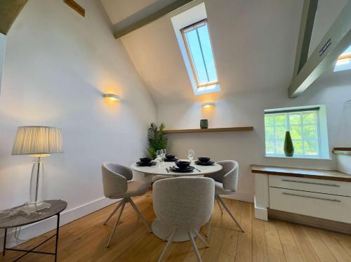 Luxury Hayloft Retreat Near Stratford-upon-Avon in Wootton Wawen