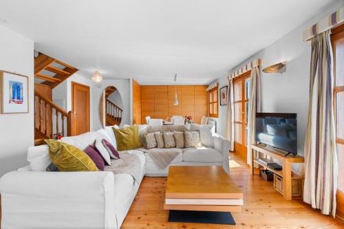 Crans-Montana 3BR - Mountain View, Balcony and Parking in Crans-Montana, Schweiz