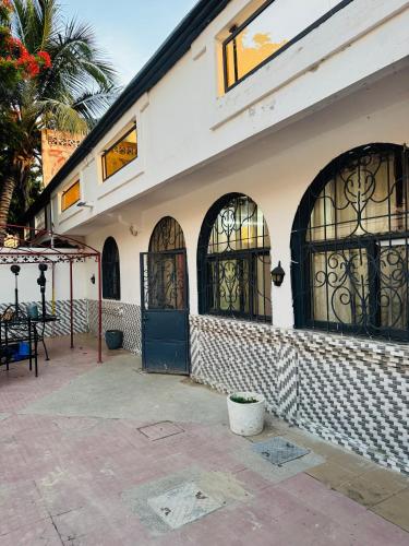 Sonu Guest House Saly in Сали