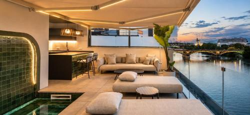 CasaKary, Seville
