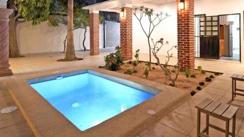 One story house, private pool, walk to beachfront