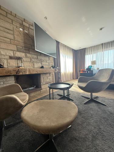 SKØL - Hotel Bar Restaurant in Штрассен