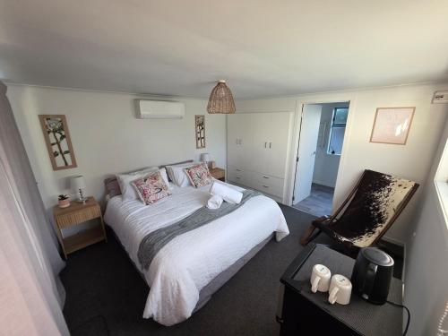 Modern & Private Studio in Tamatea, Napier