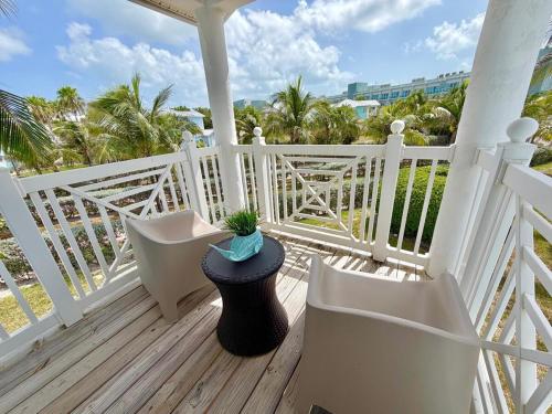 Bimini Blue Escape - Island Home Near The Beach in Alice Town