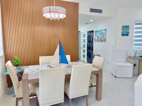 Bimini Blue Escape - Island Home Near The Beach in Alice Town