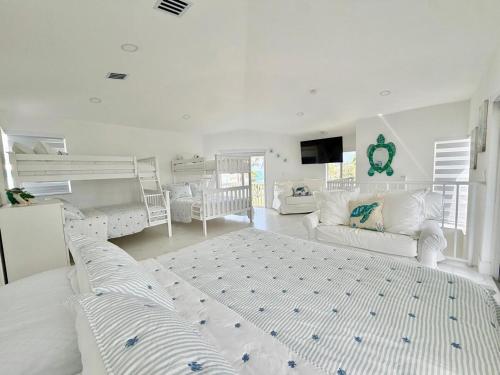 Bimini Blue Escape - Island Home Near The Beach in Alice Town