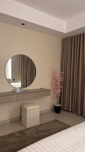 A suite with an elegant and modern design that combines comfort and luxury - image 4