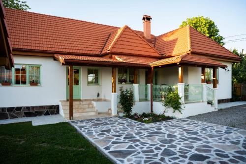 Casa din Livadă - Jabenița