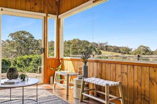 View, Private Barn House with Gazebo - Stunning Views in Agnes Banks