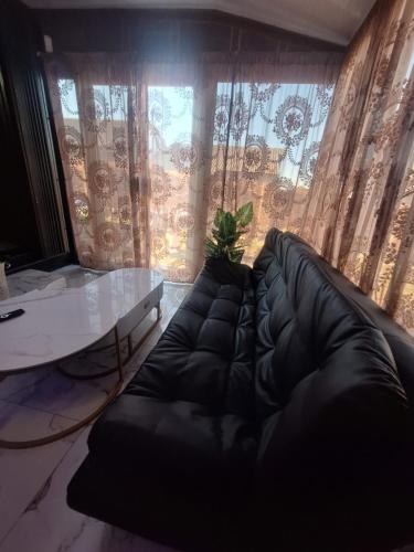 Elvalas Apartment Cozy 1 Bedroom with your own private kitchen and bathroom in 伊萬德