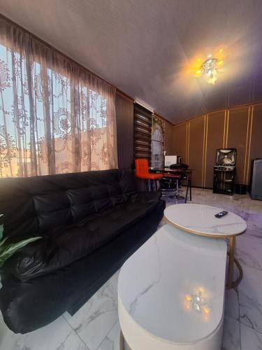 Elvalas Apartment Cozy 1 Bedroom with your own private kitchen and bathroom in 伊萬德