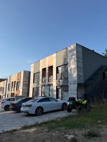 ทัศนียภาพภายนอกโรงแรม, MontAir Villa Brezovic in เปรวัลเล