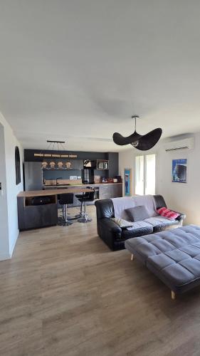 T3 neuf, 2 balcons, clim, garage, vue dégagée